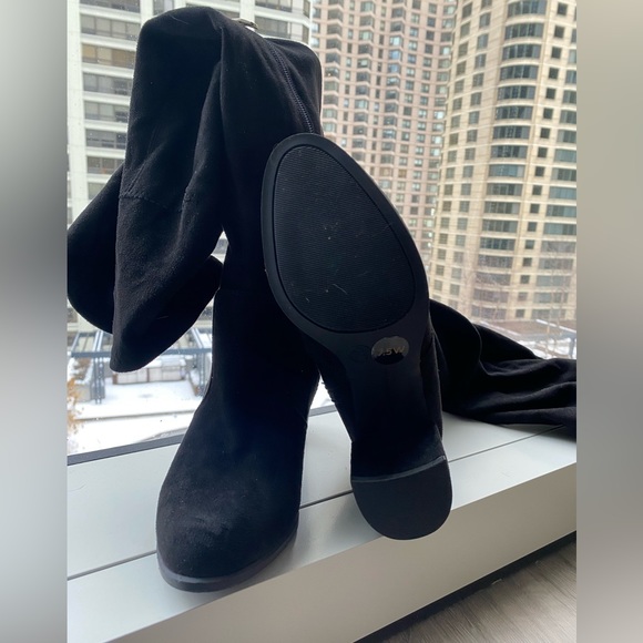 Liz Claiborne black faux suede heeled boots 7.5M - Picture 4 of 5